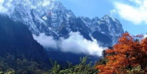 燕子沟风景区,红石之谷，自然奇观与人文交融的秘境之旅”